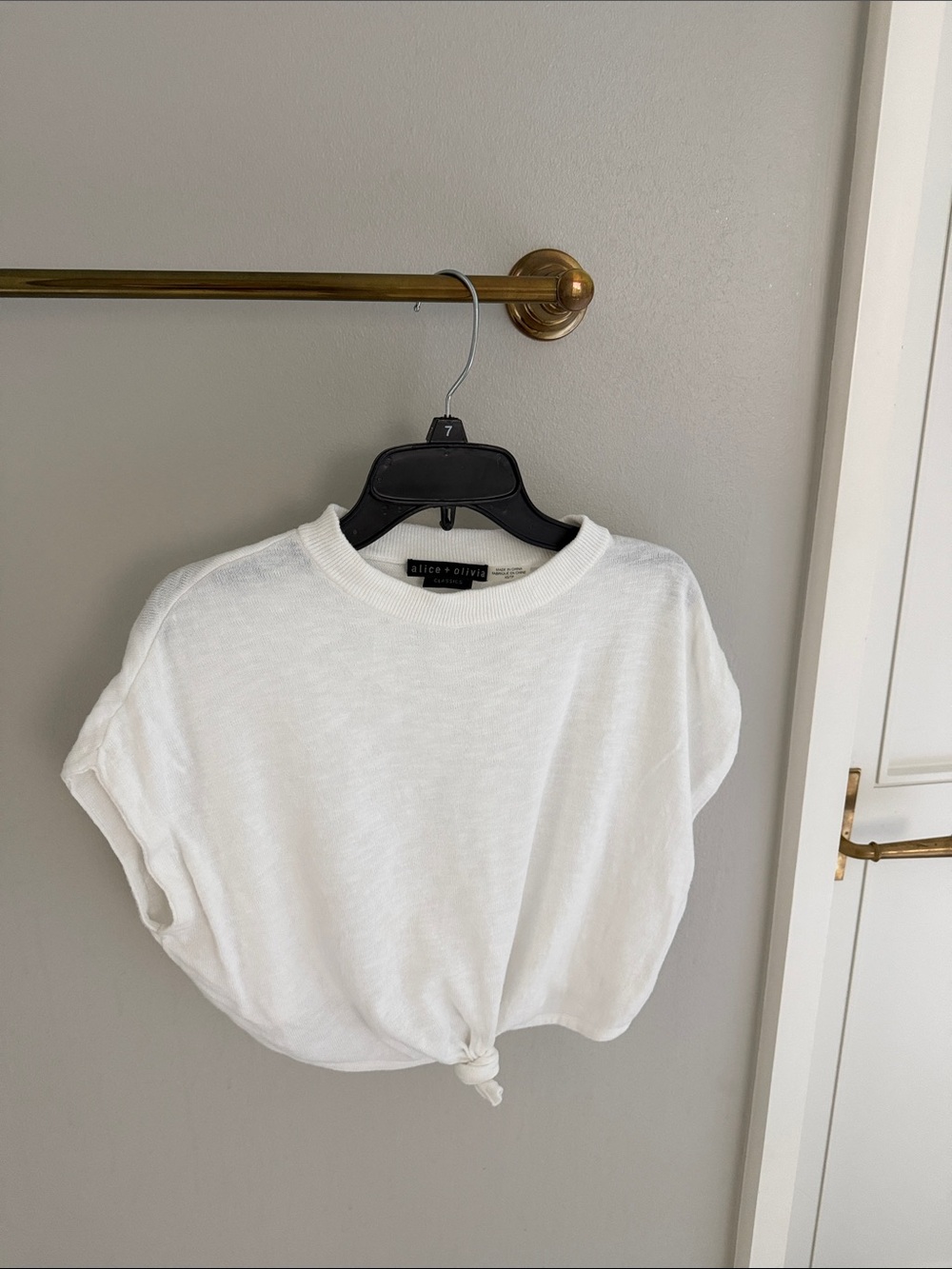 Alice + Olivia White Short-Sleeve Knot Front Tee
